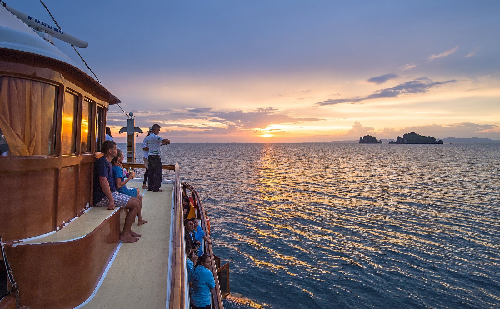 M/Y Lalida Sunset Dinner Cruise in Krabi