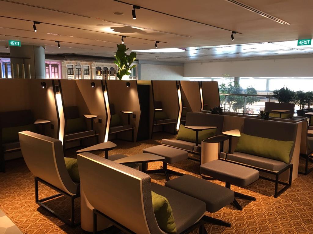 Singapore [SIN] Changi Airport T4 Plaza Premium Lounge