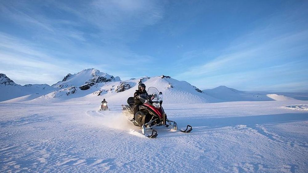 Iceland Golden Circle Tour, Glacier Snowmobile from Reykjavik