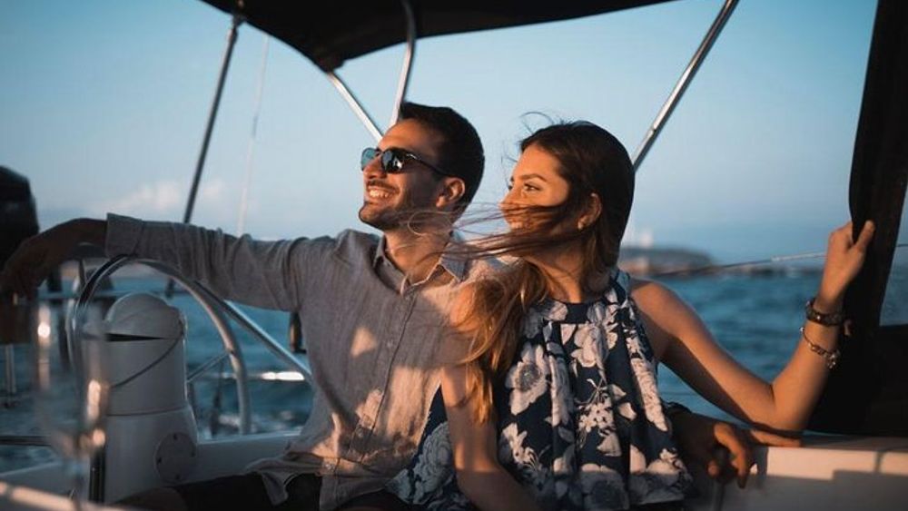 2 Hours private boat trip