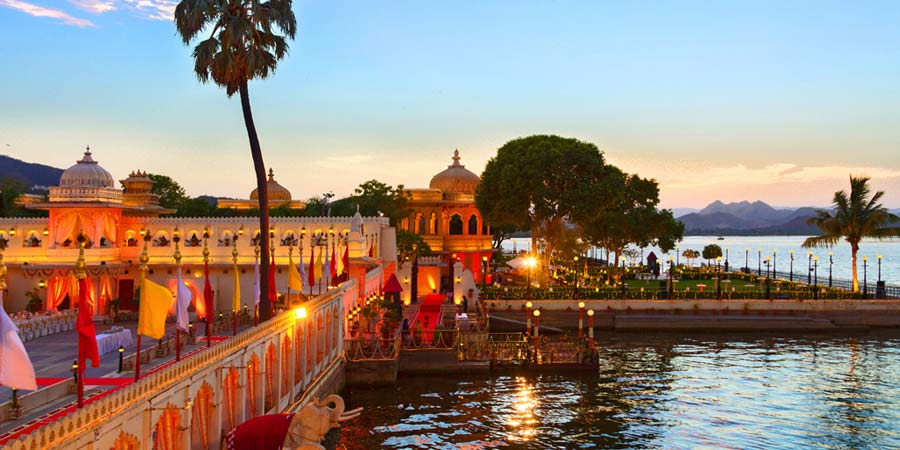 Dinner at Jag Mandir Island with boat ride at Lake Pichola in Udaipur