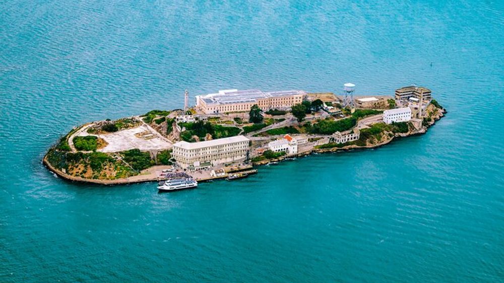Small Group Tour: SF, Muir Woods, Sausalito w/ Optional Alcatraz