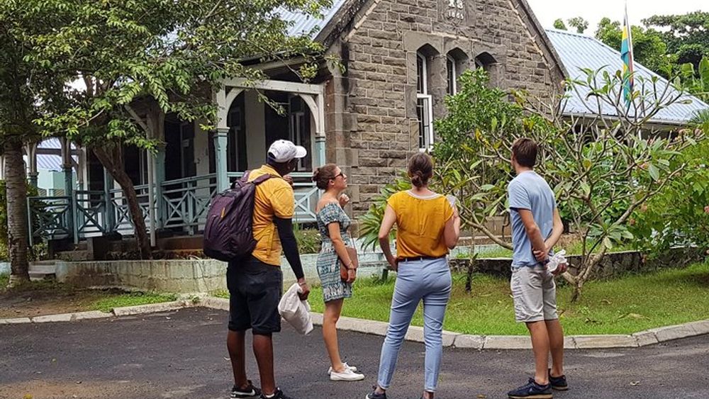 Grand Bay Small-Group Homemade Food Tour