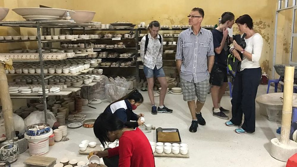 Bat Trang Ceramic Village Small-Group Factory Visit and Class