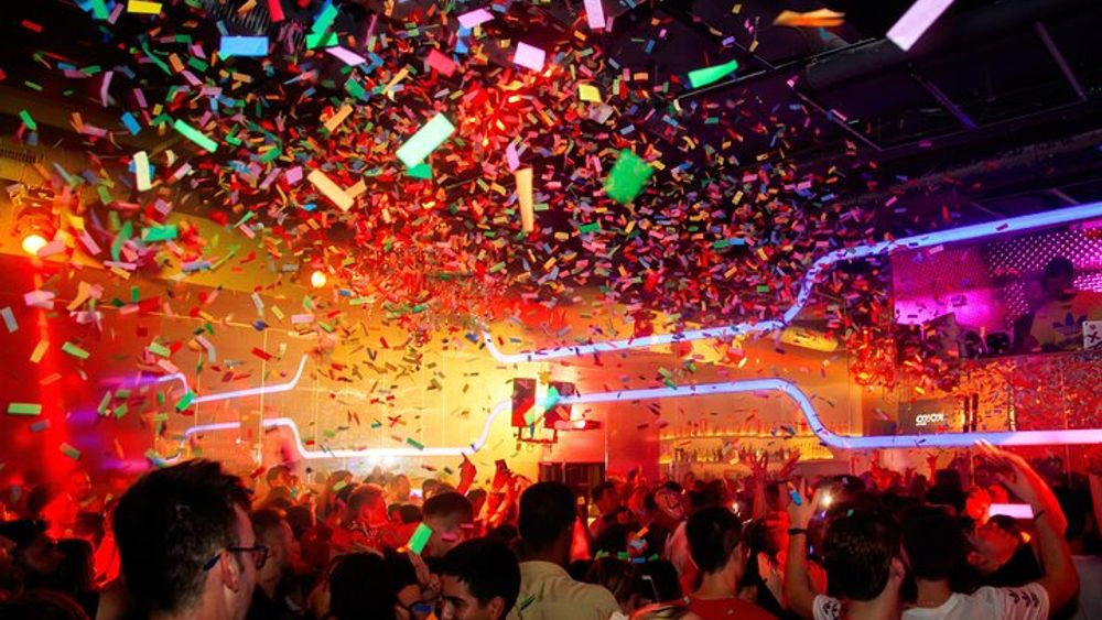 Seville: Tuesday Night Party Admission and Open Bar Hour