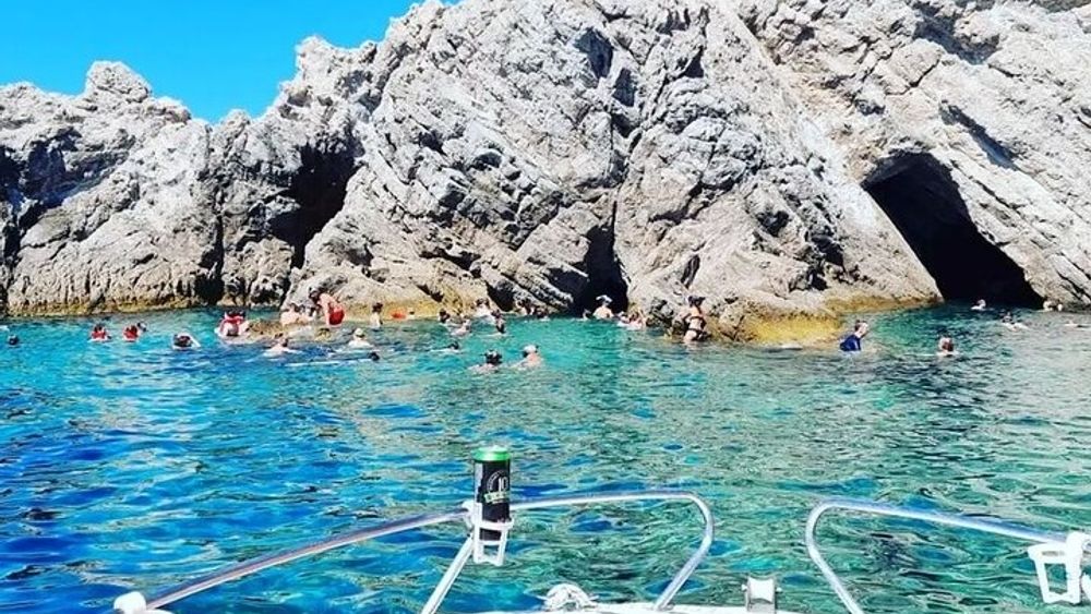 Speed Boat Tour to Elaphiti Caves and Sandy Beach from Dubrovnik