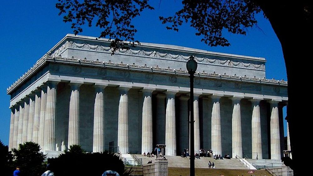 DC in a Day: 10+ Monument Stops & Seasonal Potomac River Cruise