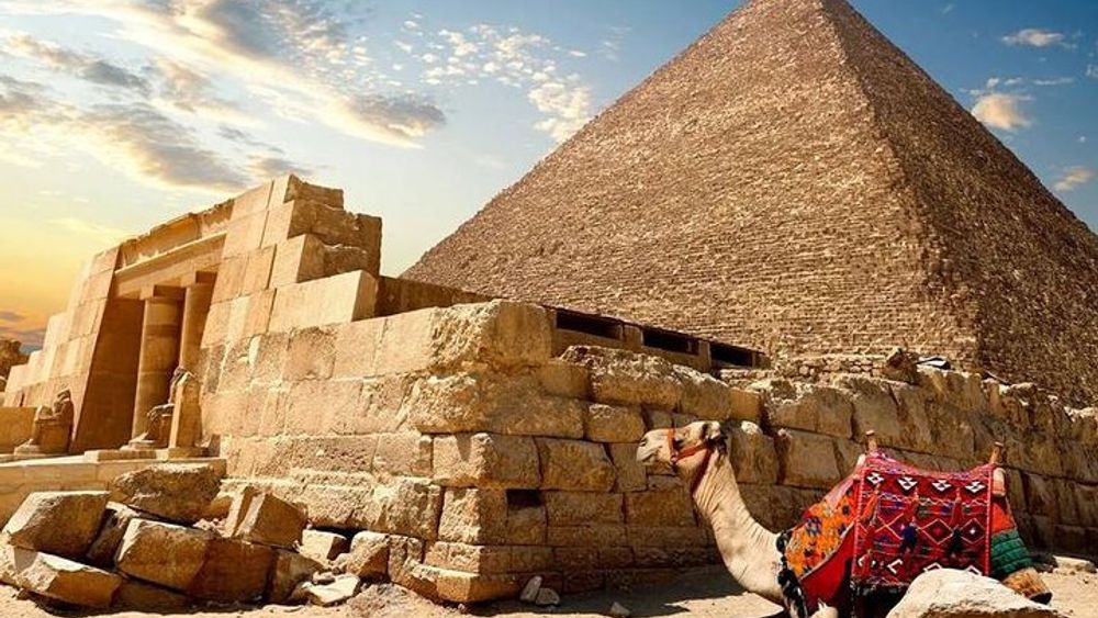 Giza Pyramids, Egyptian Museum, Khan el-Khalili Bazaar Tour