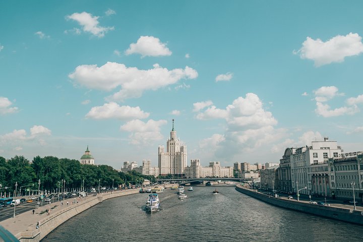 Private Moscow Boat Tour with Friendly Local Guide