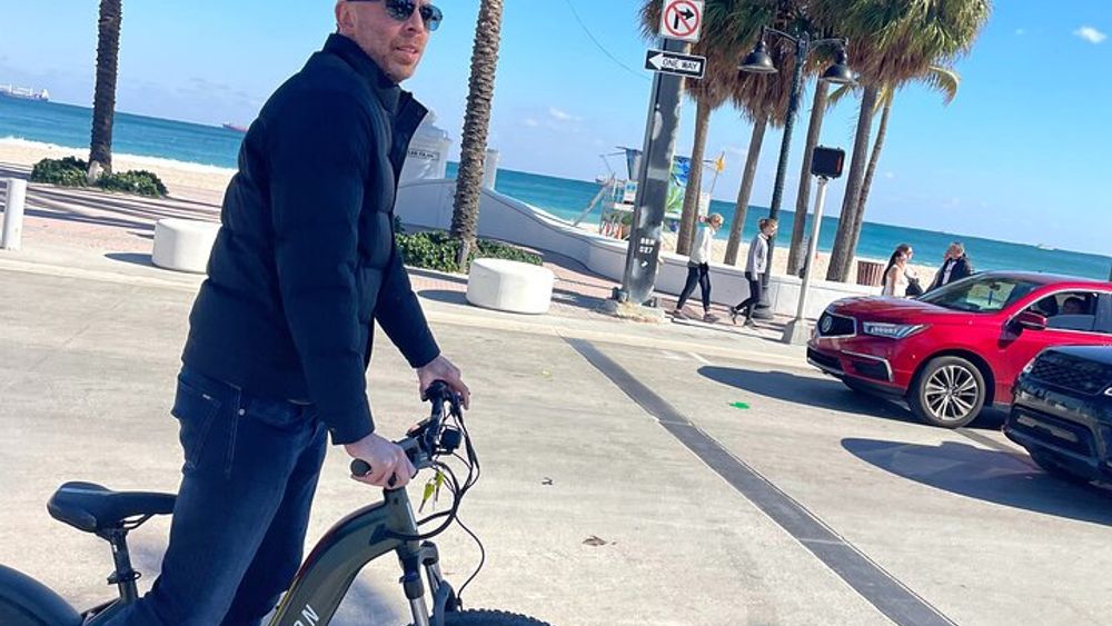 4 hour Family Bundle Electric Bike Rentals Fort Lauderdale Beach