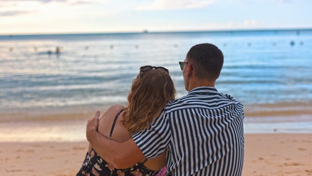 Mauritius: Photoshoot at Mont Choisy Beach with Pro Photographer