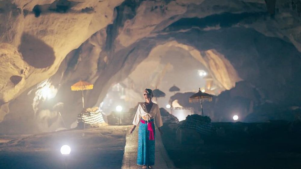 Nusa Penida: Diamond Beach & Cave Temple Day Trip from Bali