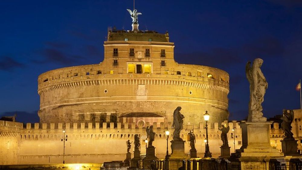 Rome Ghost and Mystery Walking Tour with Castel Sant'Angelo