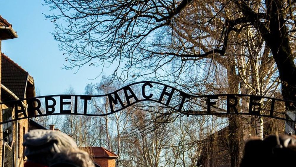 1 Day Auschwitz Birkenau Museum Guided Tour Hotel Pick up