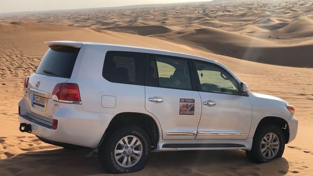 Desert Safari with BBQ Dinner in Dubai Desert