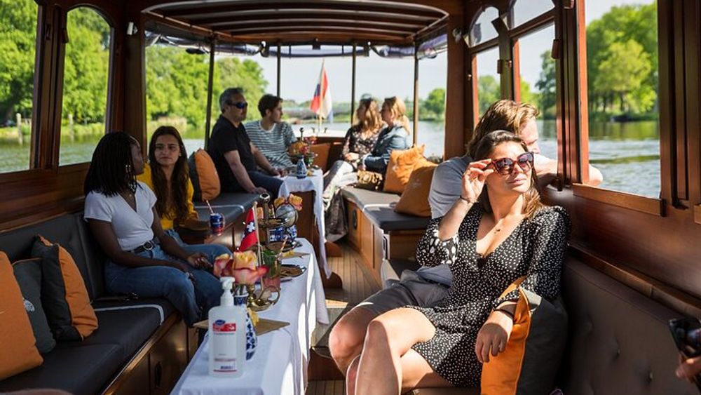 Amsterdam Canal Cruise with Cheese and Wine