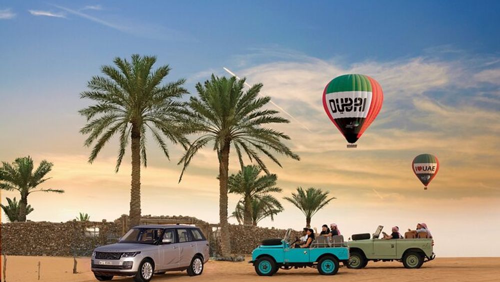 Dubai Hot Air Balloon Ride with Breakfast and Falcon Show