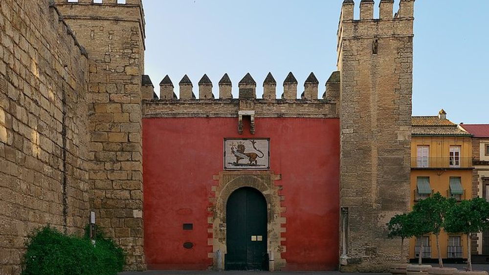 Alcazar Admission and Small-Group Tour