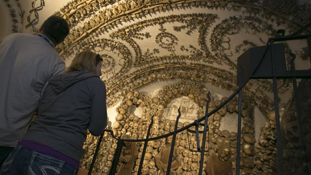 Rome Skip-the-Line Tour to Crypts, Catacombs, plus Ghost Tour