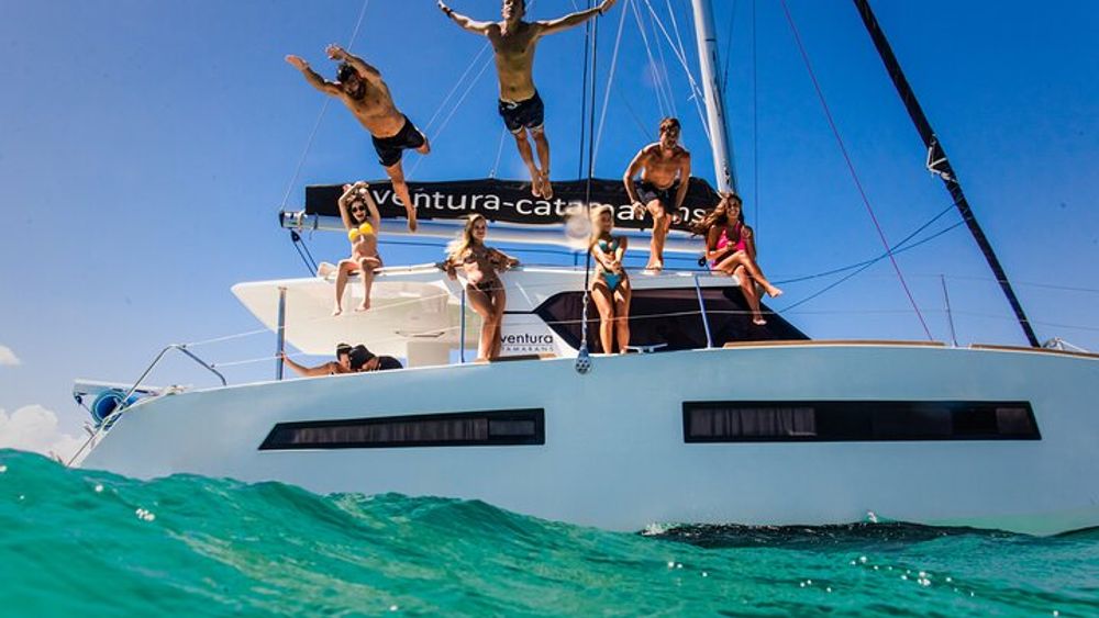 Puerto Aventuras Half-Day Private Catamaran Tour