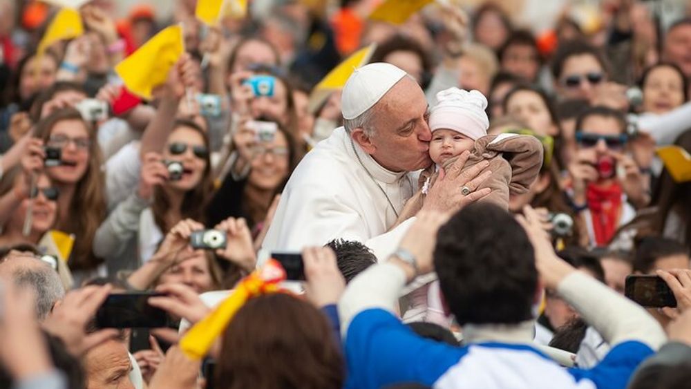 Half-Day Papal Audience in St. Peter's Square with a Guide