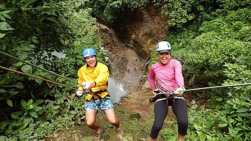 Pure Trek Canyoning and Waterfall Rappelling Tour in La Fortuna