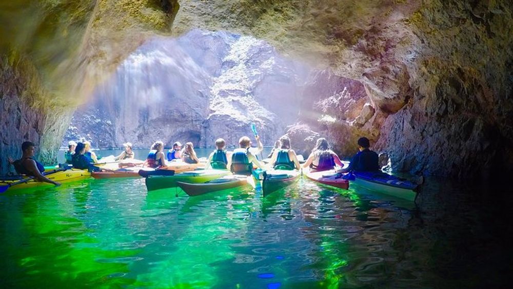 Half-Day Emerald Cove Kayak Tour