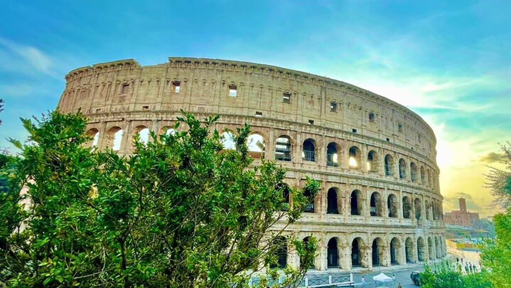 Rome Colosseum, Roman Forum, Palatine Hill Panoramic Views Tour