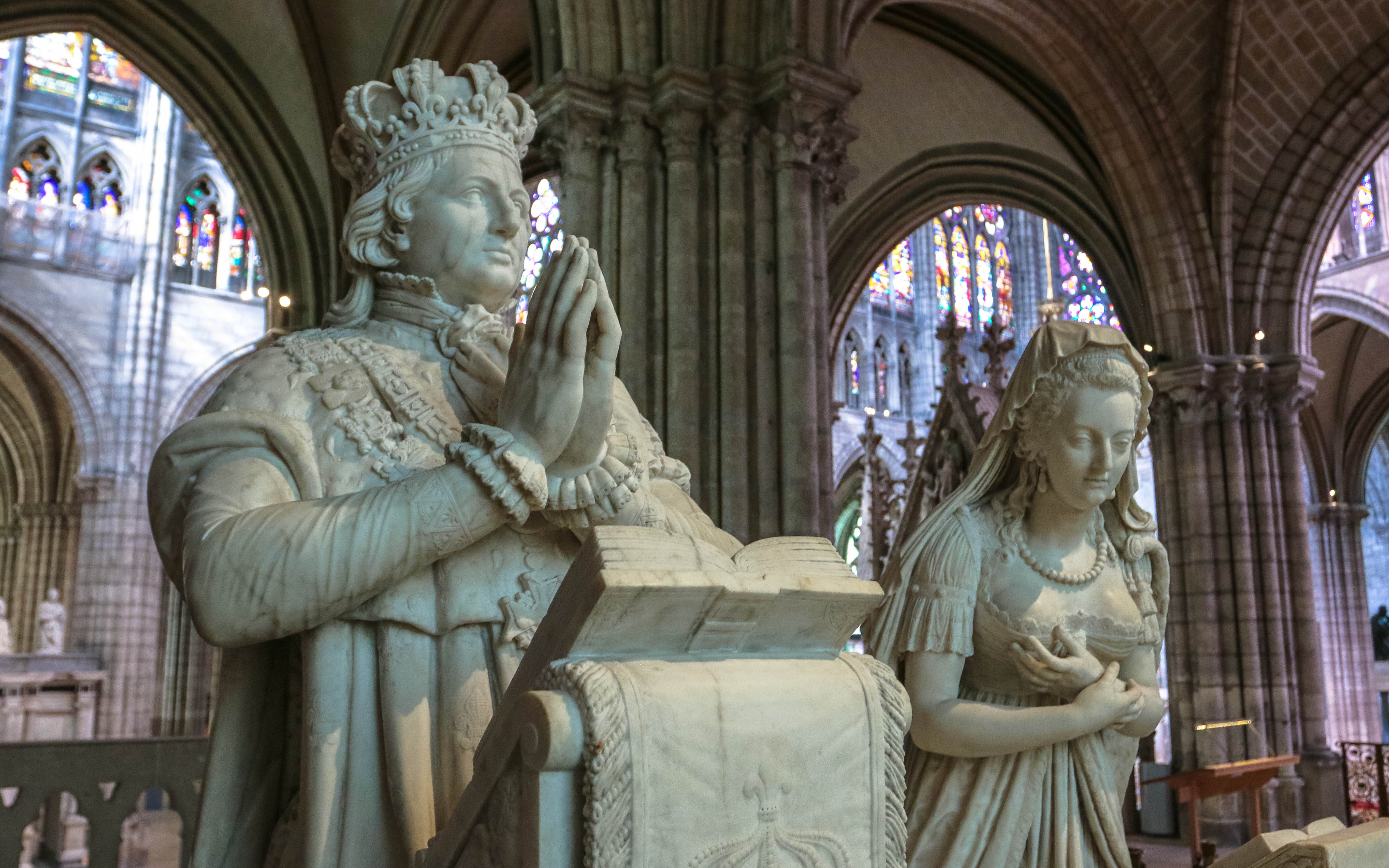 Necropolis of the Kings & Queens – Semi-Private tour of the Basilica of St Denis
