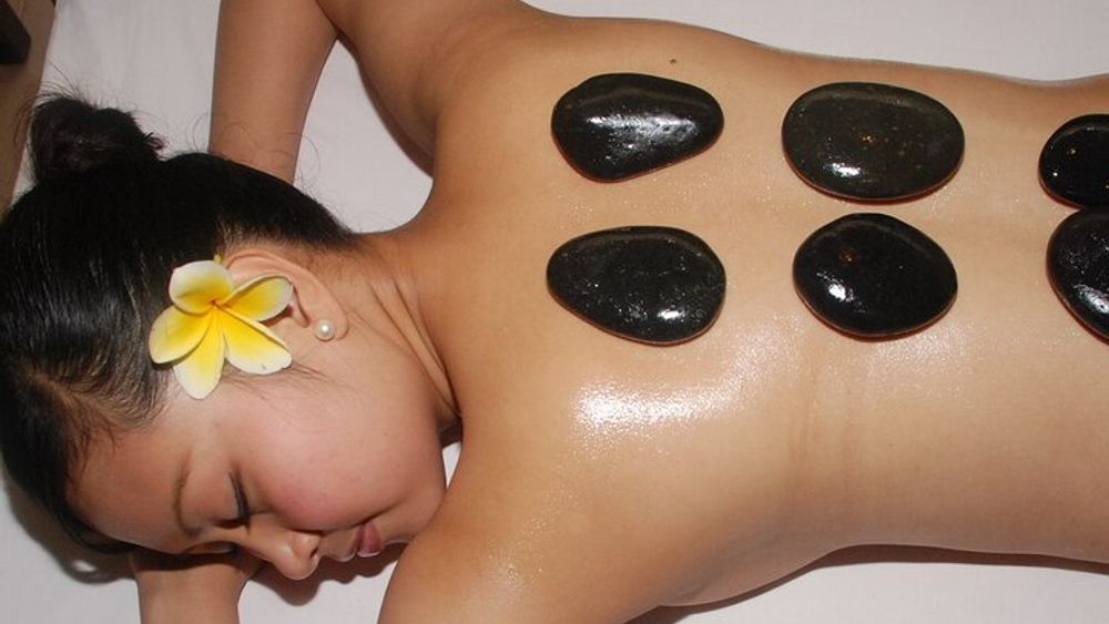 2-hour Warm Stone Massage in Nusa Dua