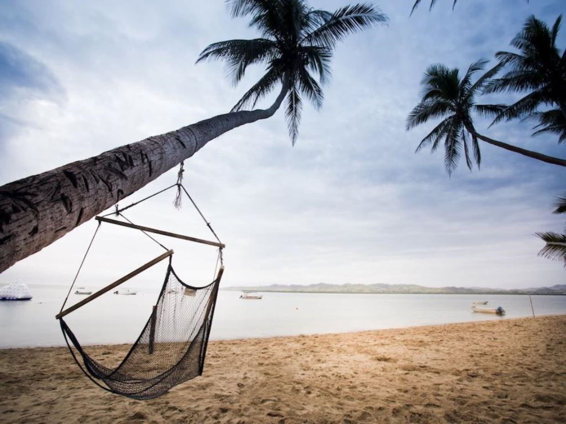 Robinson Crusoe Village and Mud Crab Catching Tour