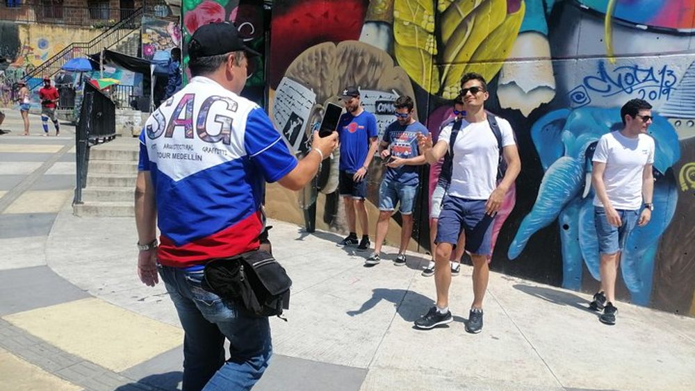 Medellin Half-Day Comuna 13 Graffiti Tour