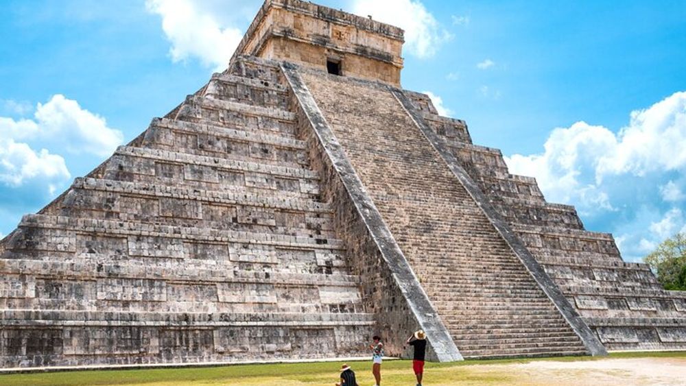 Chichen Itza, Izamal, and Cenote Saamal Tour from Merida