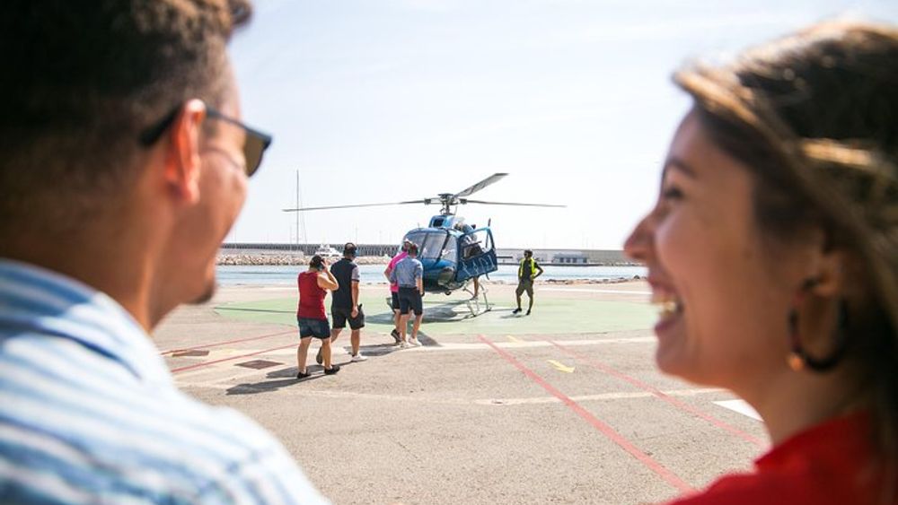 360º Barcelona: Old Town Walking, Helicopter Flight & Sailing