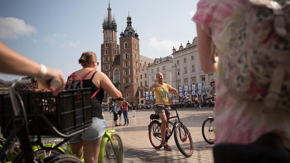 Krakow Old Town, Jewish Quarter, Ghetto 4-Hour Group Bike Tour