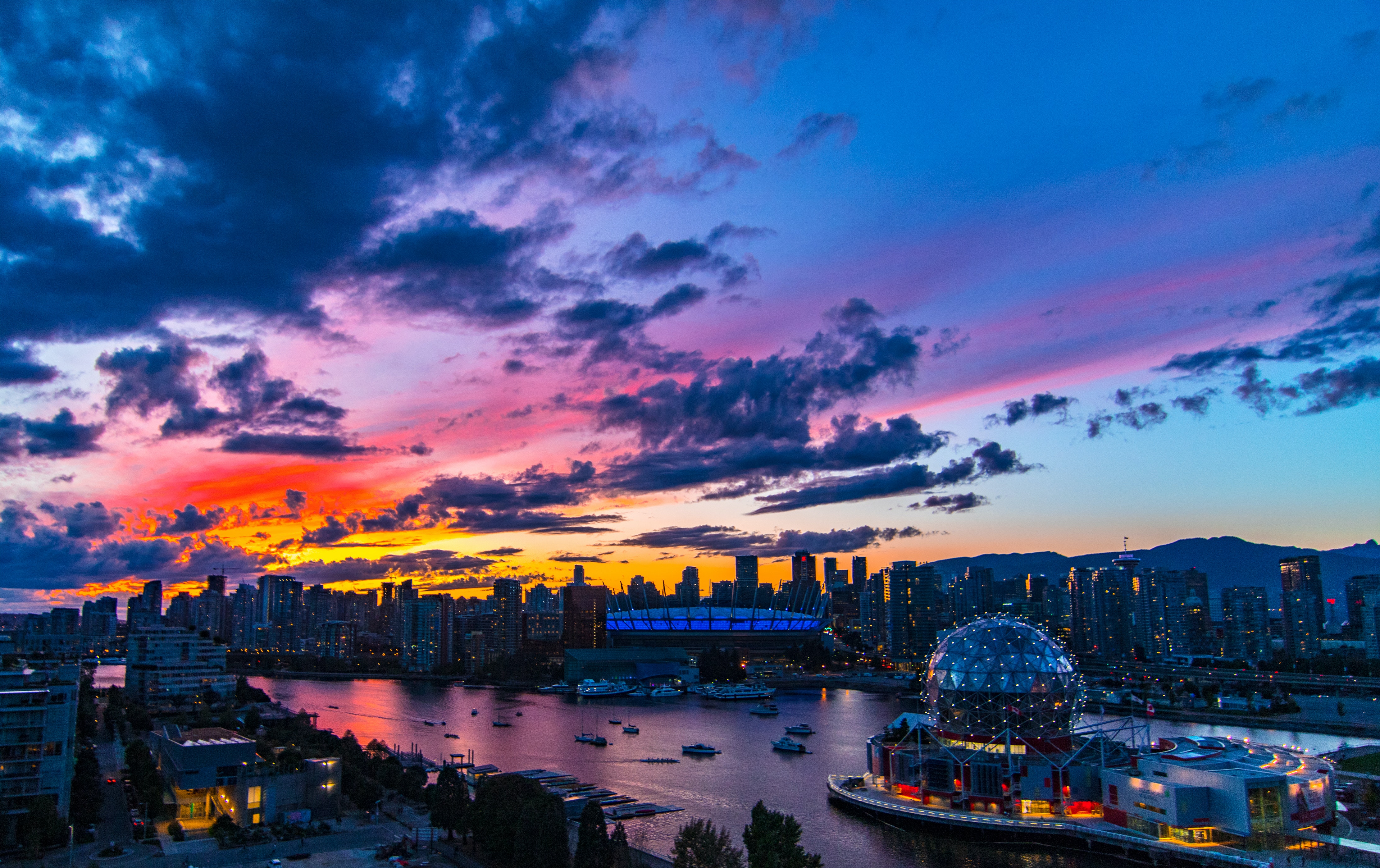 Luxury Vancouver Escape: 1 Night Stay Inc Breakfast