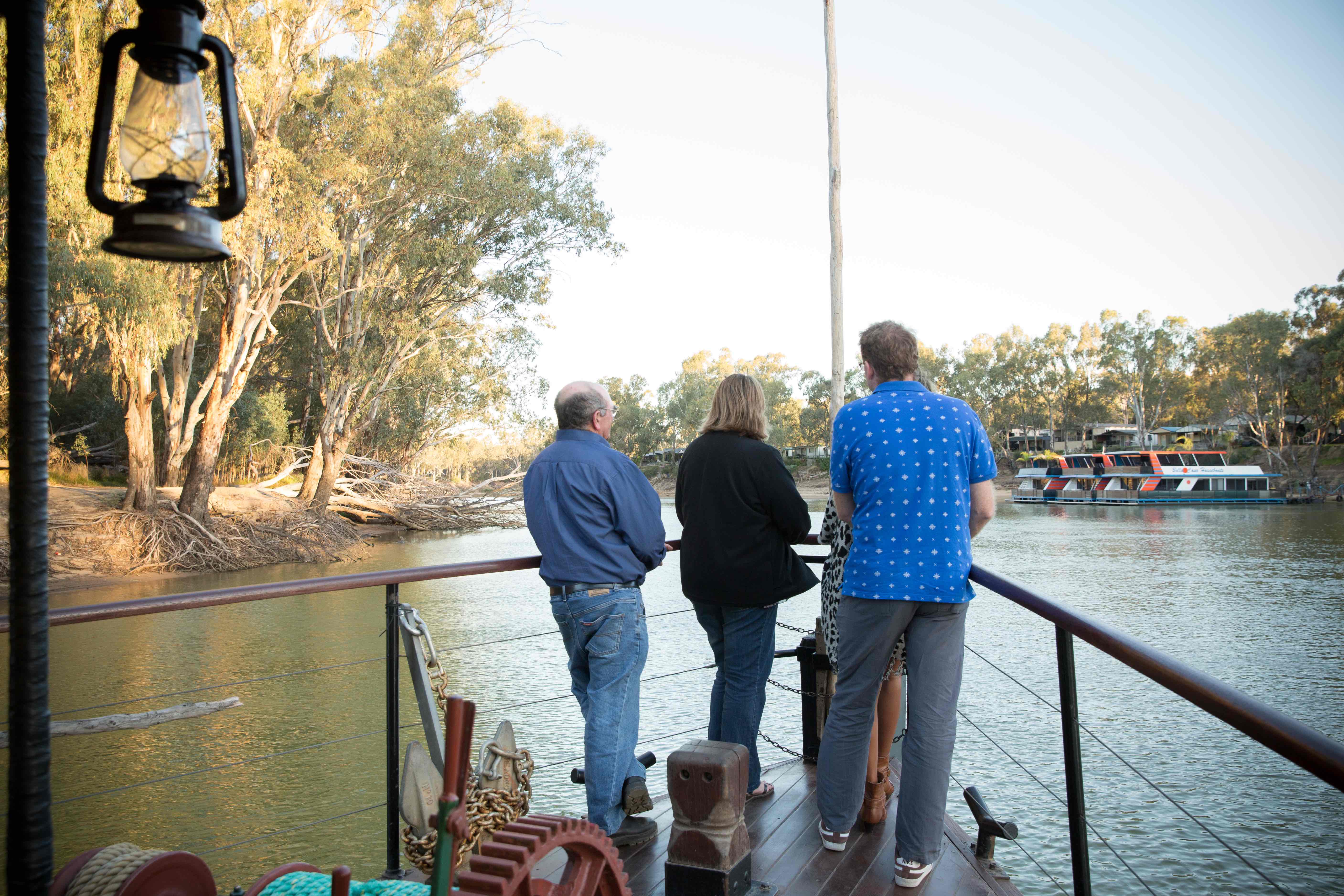 Evening Steaming Dinner Cruise - Redgums on PS Emmylou