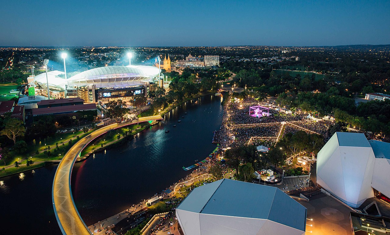 Romantic Overnight Stay in Adelaide for 2 Inc. Breakfast