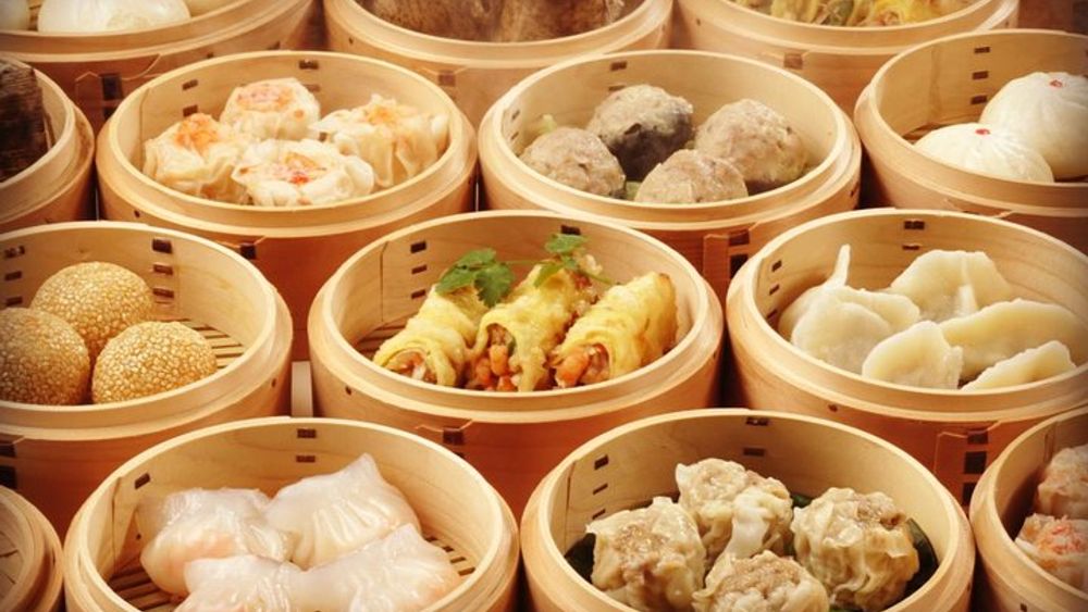 Early Bird Beijing Dim Sum Breakfast with Lama Temple Tour