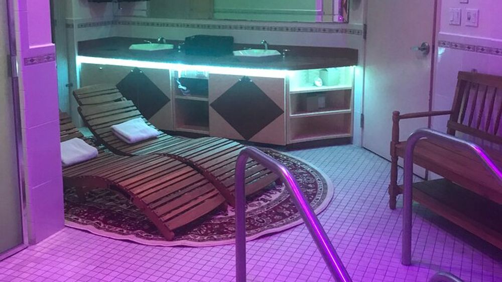 Las Vegas Couples' Day Spa and Sauna Package with Massages