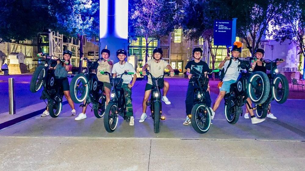 Austin Sunset and City Lights Small-Group E-Bike Tour