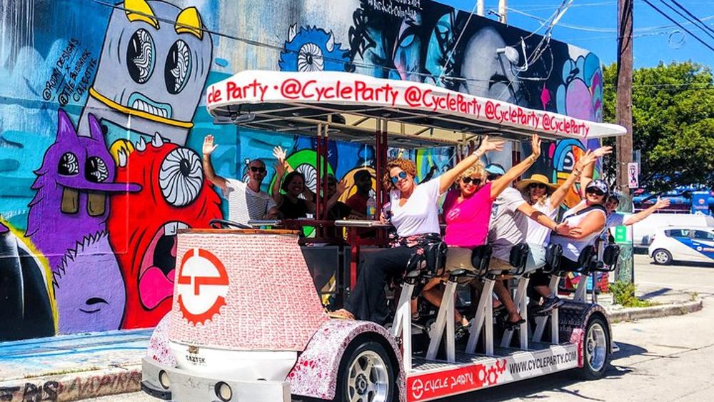 Small Group 2-Hour Party Bike Bar Crawl in Wynwood