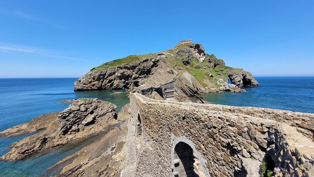 Hike San Juan de Gaztelugatxe and Pintxo Lunch from Bilbao