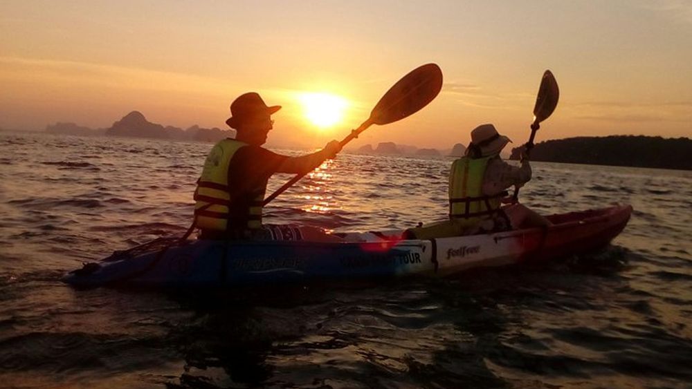 Krabi Ao Thalane Sunset Kayaking Tour With BBQ Dinner