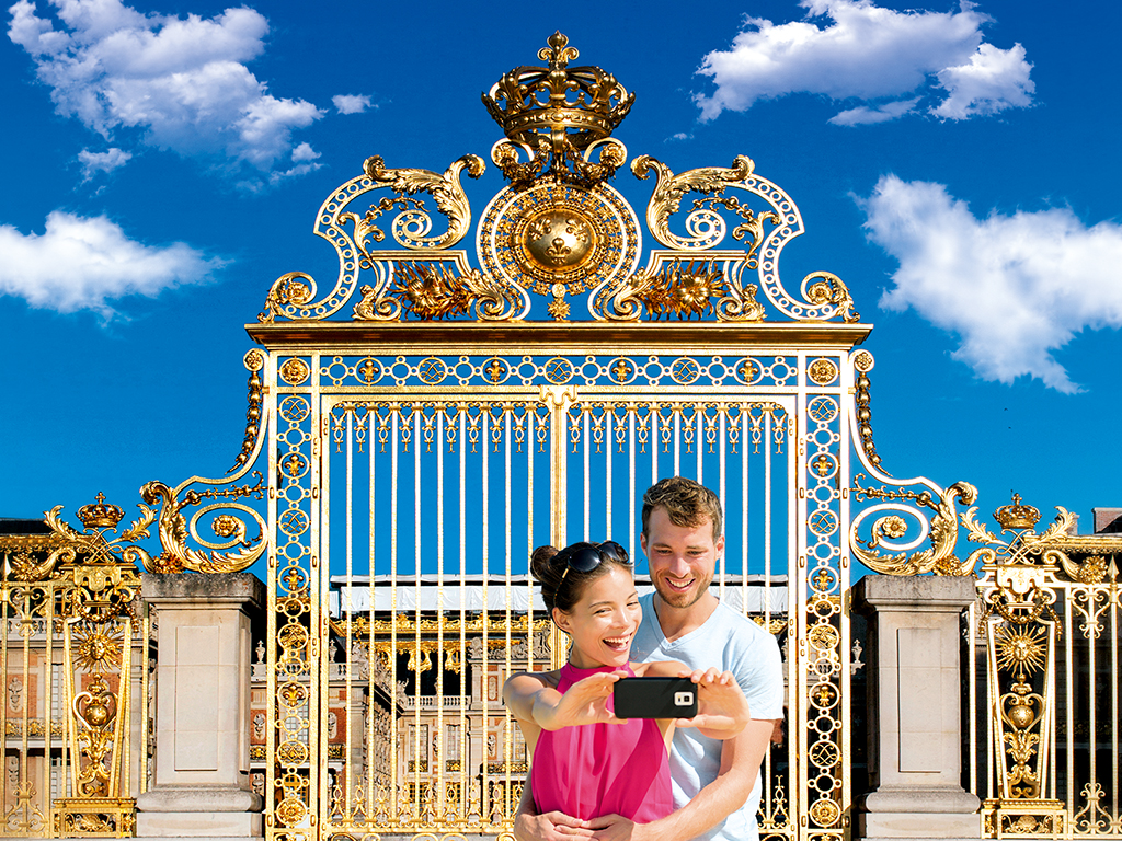 Palace of Versailles Half-Day Trip including transportation from Paris, Skip-the-Line Access and Audio-Guide