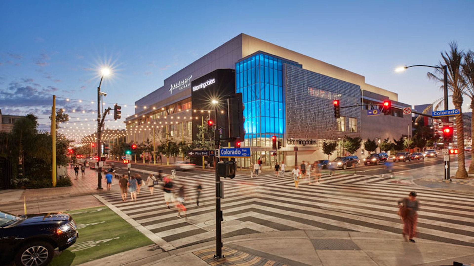 Santa Monica Place Shop and Dine