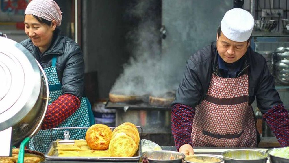 Xi'an Morning Food & Market Tour by TukTuk