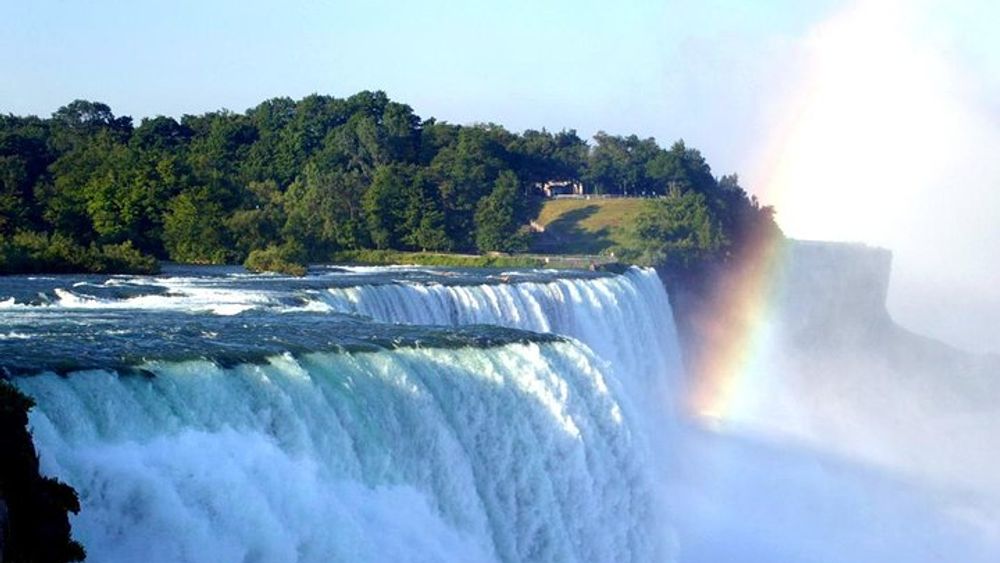 Niagara Falls Tour from Toronto with Boat Ride Option