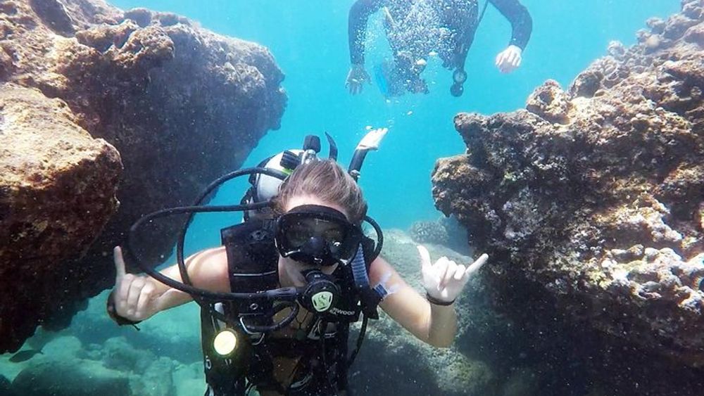Beginner Scuba Diving Adventure w/ Videos in Honolulu