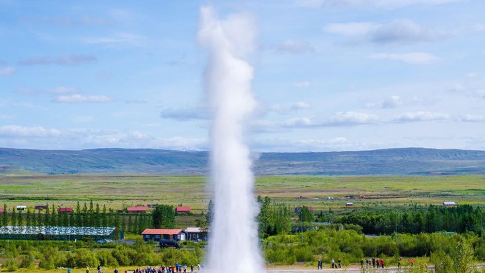 Rekjavik Golden Circle Full-Day Trip with Thingvellir, Geysir